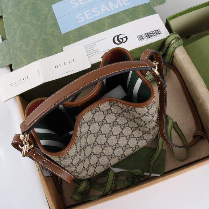 815118  Emblem系列迷你水桶包_6