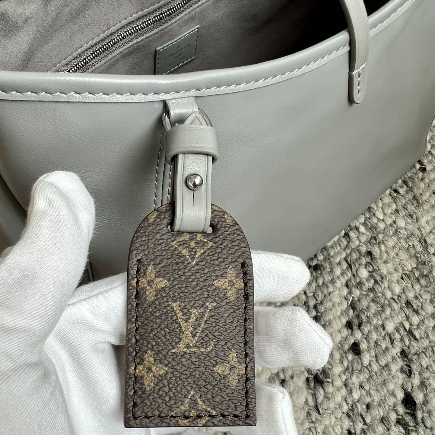 CarryAll Cargo 小號手袋 M12579_6