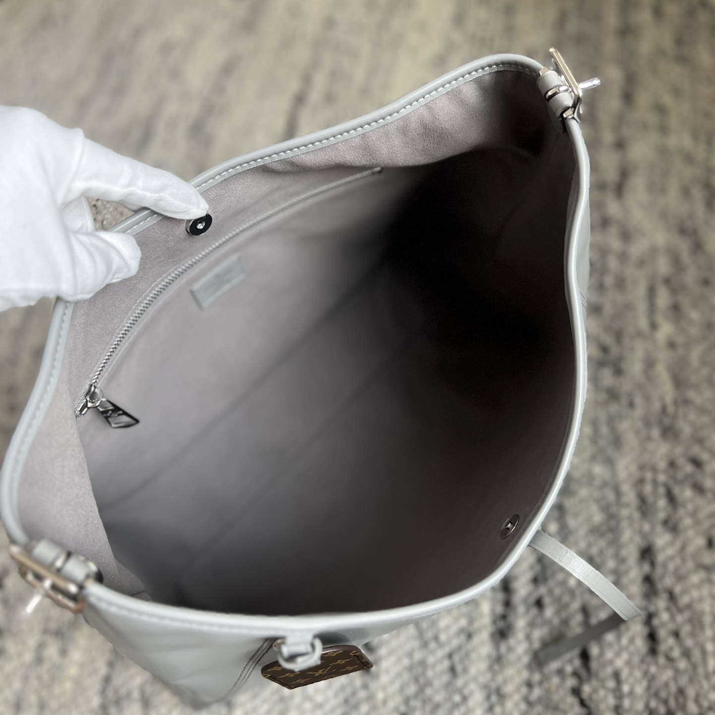 CarryAll Dark中號手袋 M12583_4