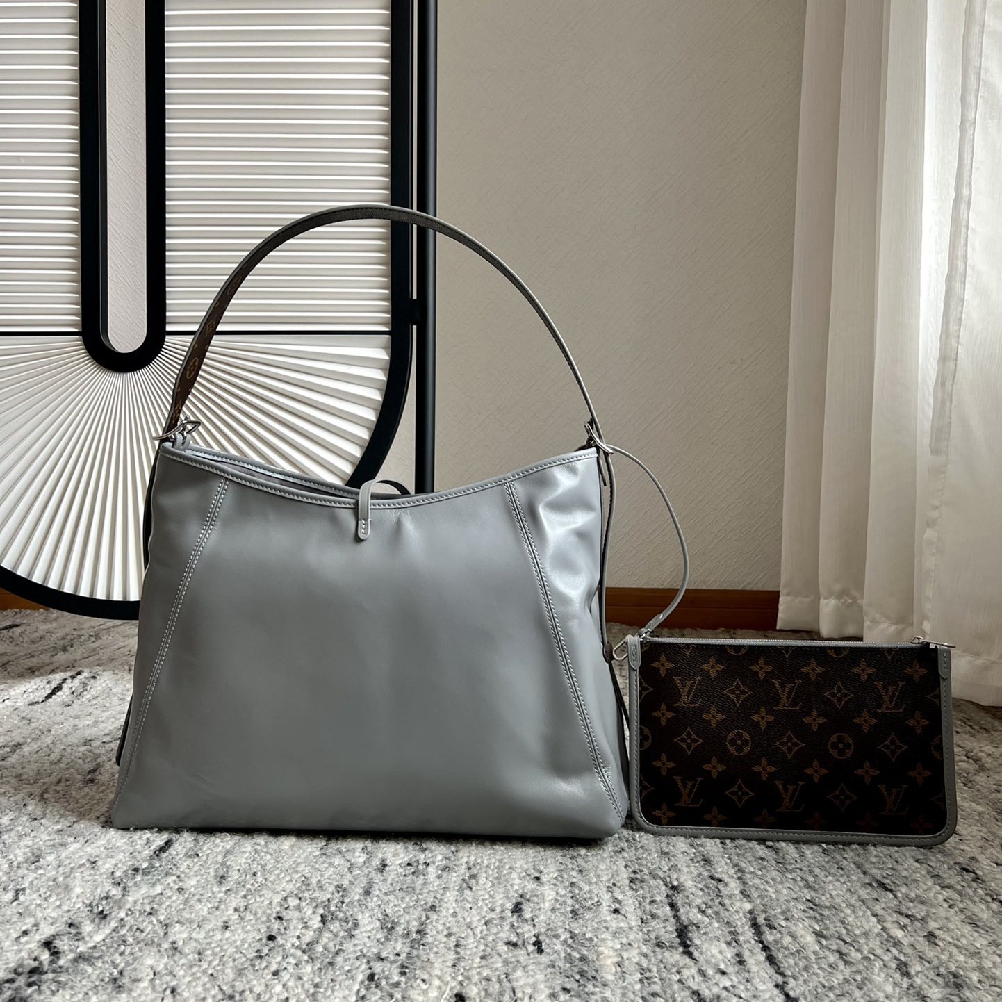 CarryAll Dark中號手袋 M12583_2