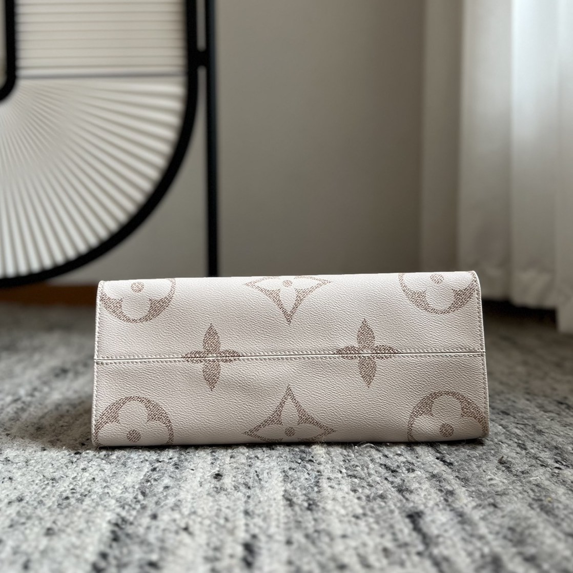 OnTheGo 中號手袋 M46912_3