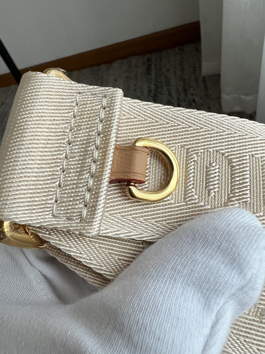 OnTheGo 小號手袋 M24533_11