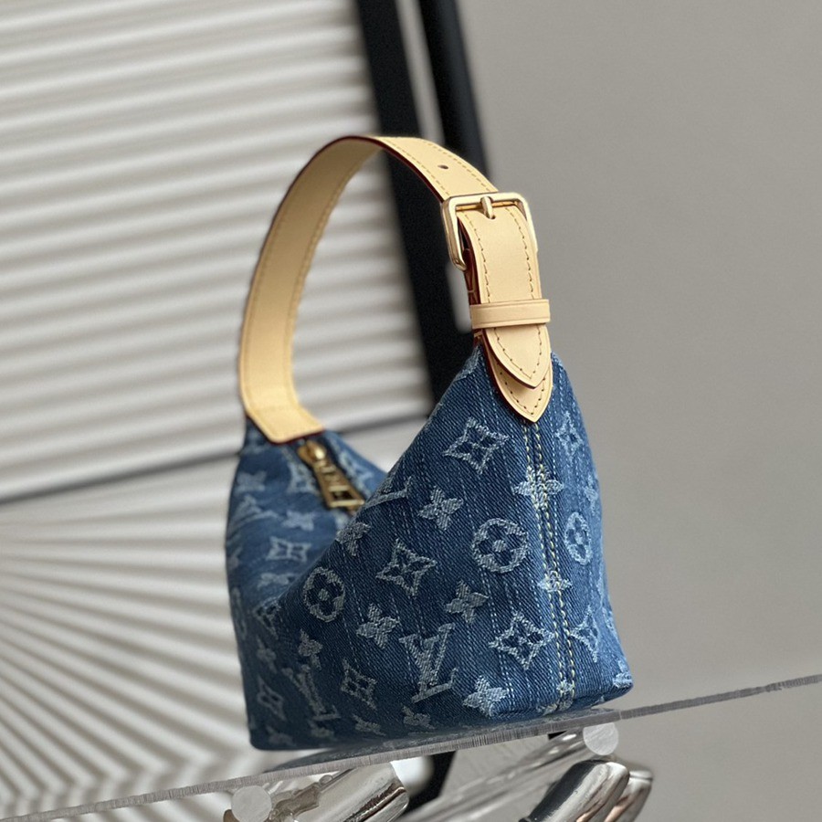 Hills Pochette手拿包 M82949_2