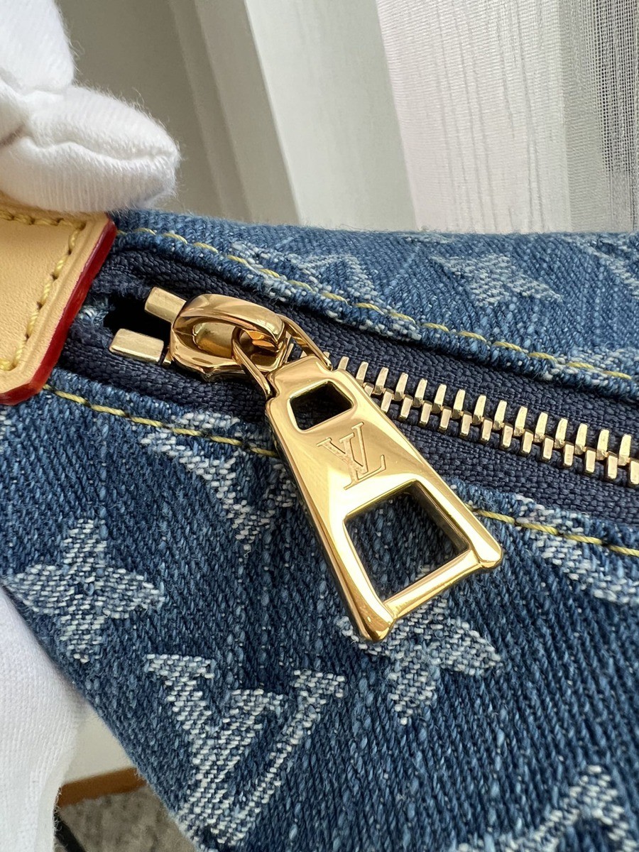 Hills Pochette手拿包 M82949_9