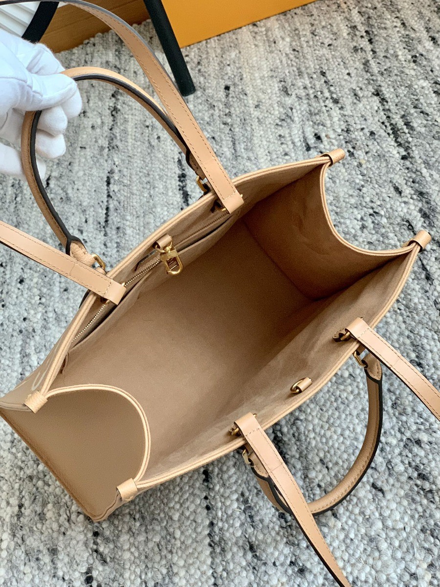 OnTheGo 中號手袋 M45982_5