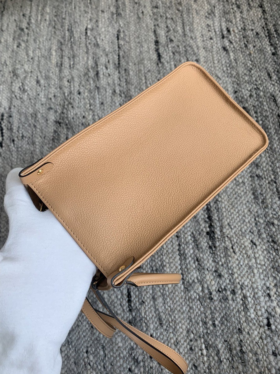 OnTheGo 中號手袋 M45982_7