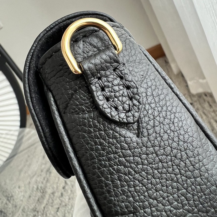 M82154 Wallet On Chain Ivy 手袋黑色_8