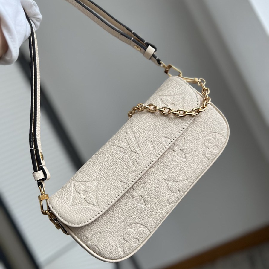 M82210 Wallet On Chain Ivy 手袋 奶白色_7