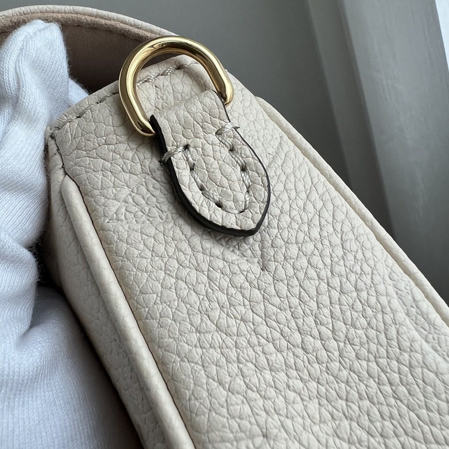 M82210 Wallet On Chain Ivy 手袋 奶白色_8