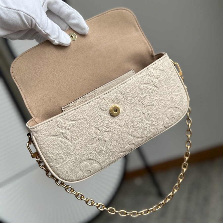 M82210 Wallet On Chain Ivy 手袋 奶白色_9