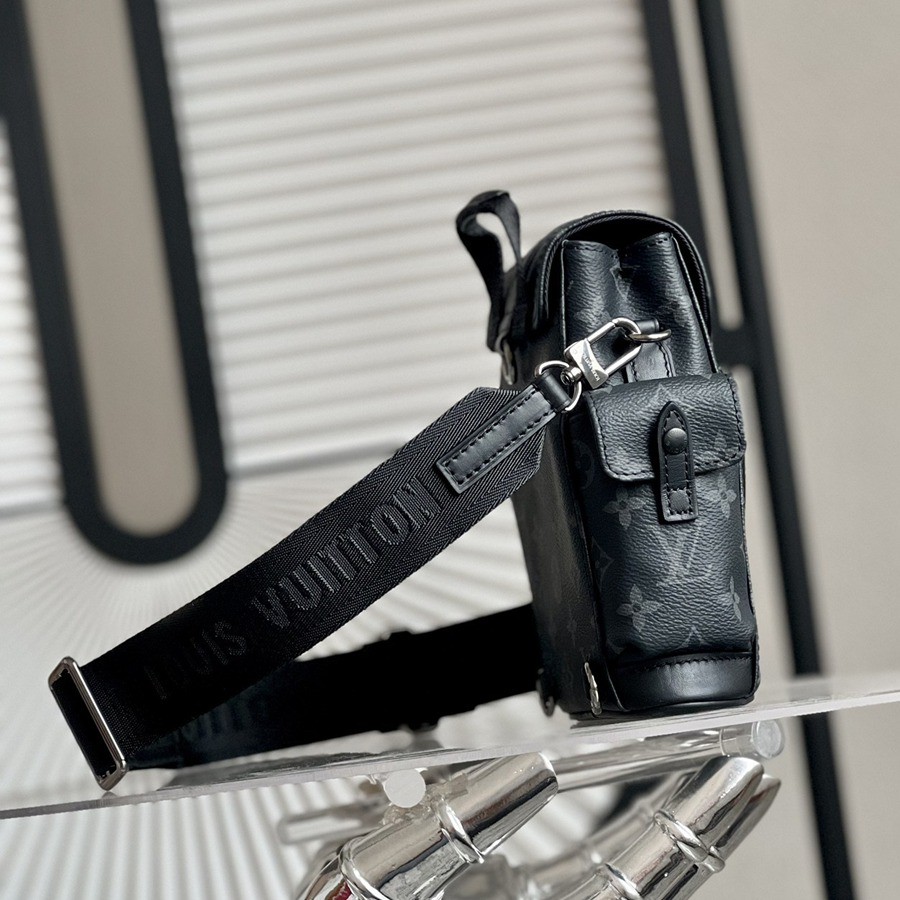 M82769 Nano Christopher 黑武士斜挎包_2