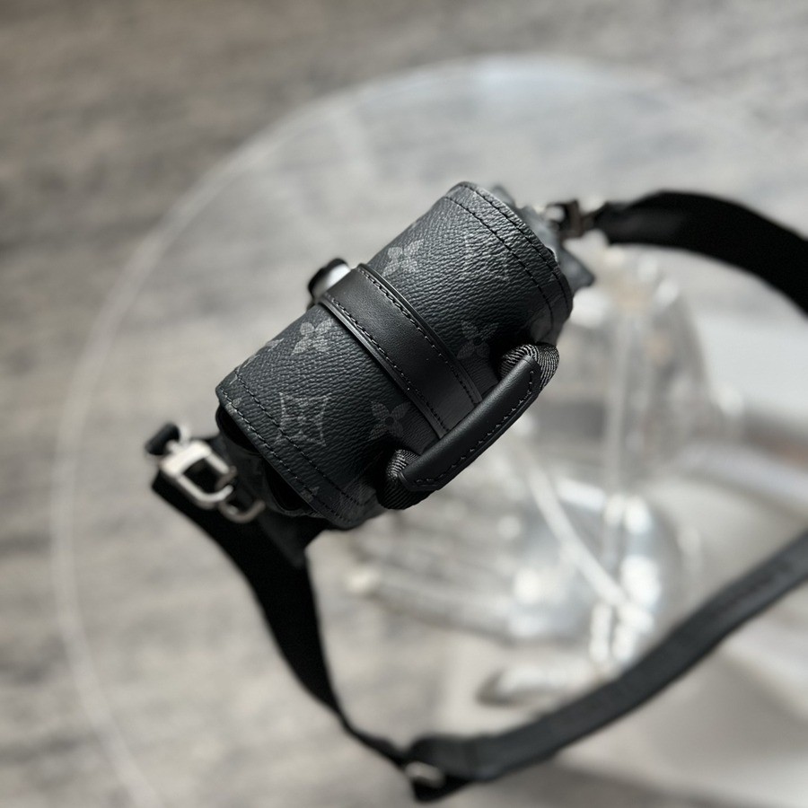 M82769 Nano Christopher 黑武士斜挎包_3