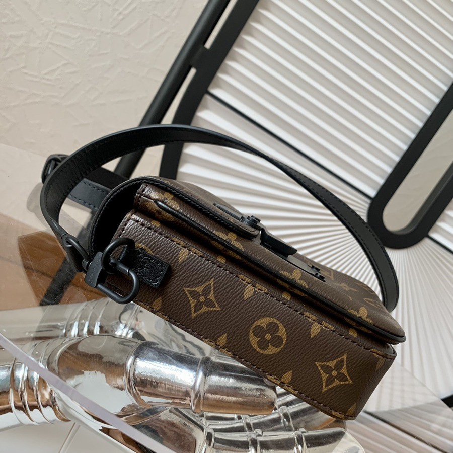 M81522 SLOCK VERTICAL 迷你手機包_4