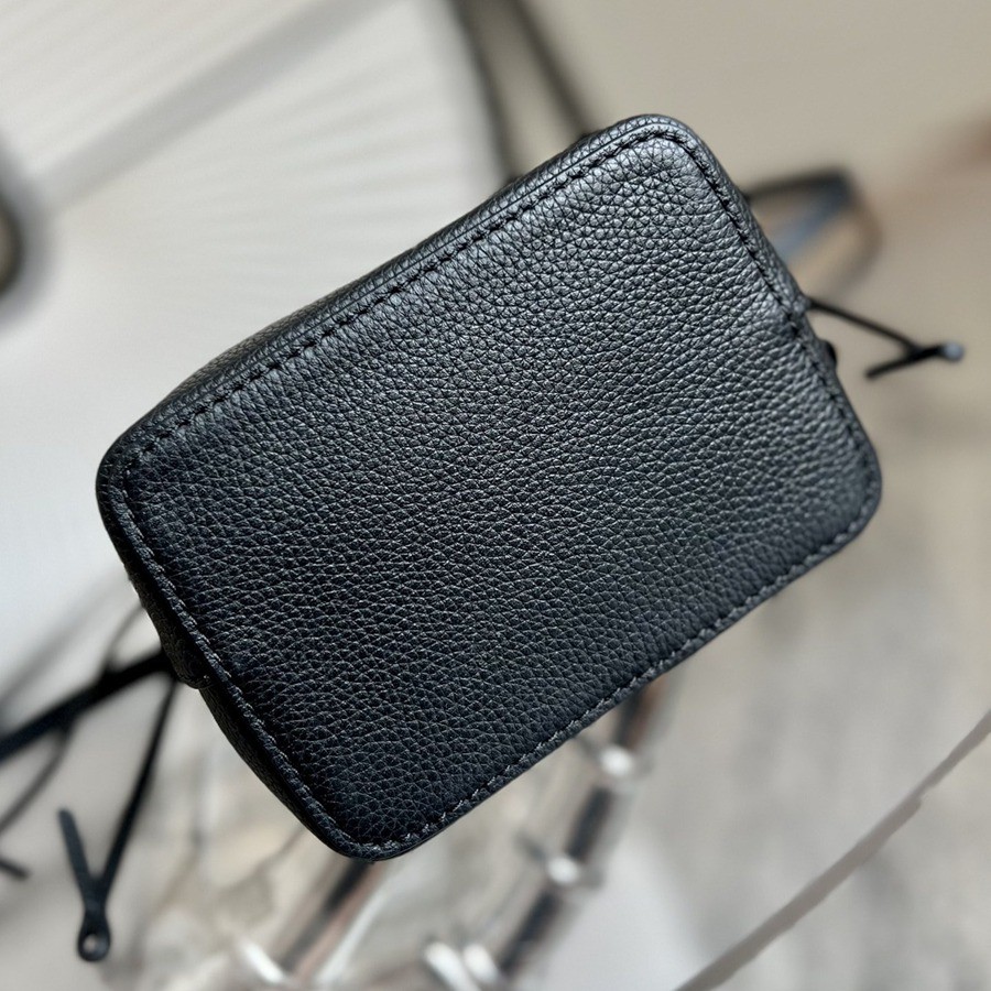 M68709 Nano Lockme Bucket 水桶包_3