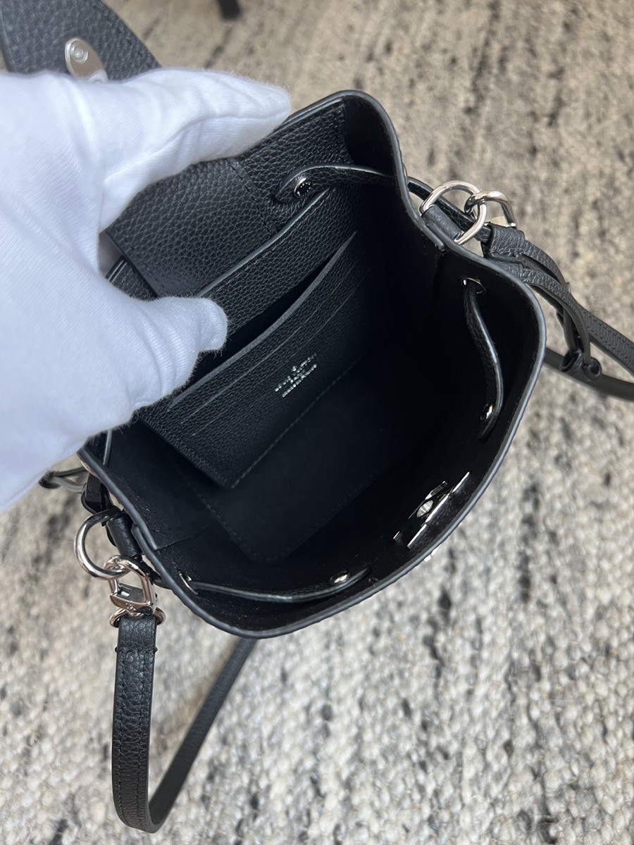 M68709 Nano Lockme Bucket 水桶包_5