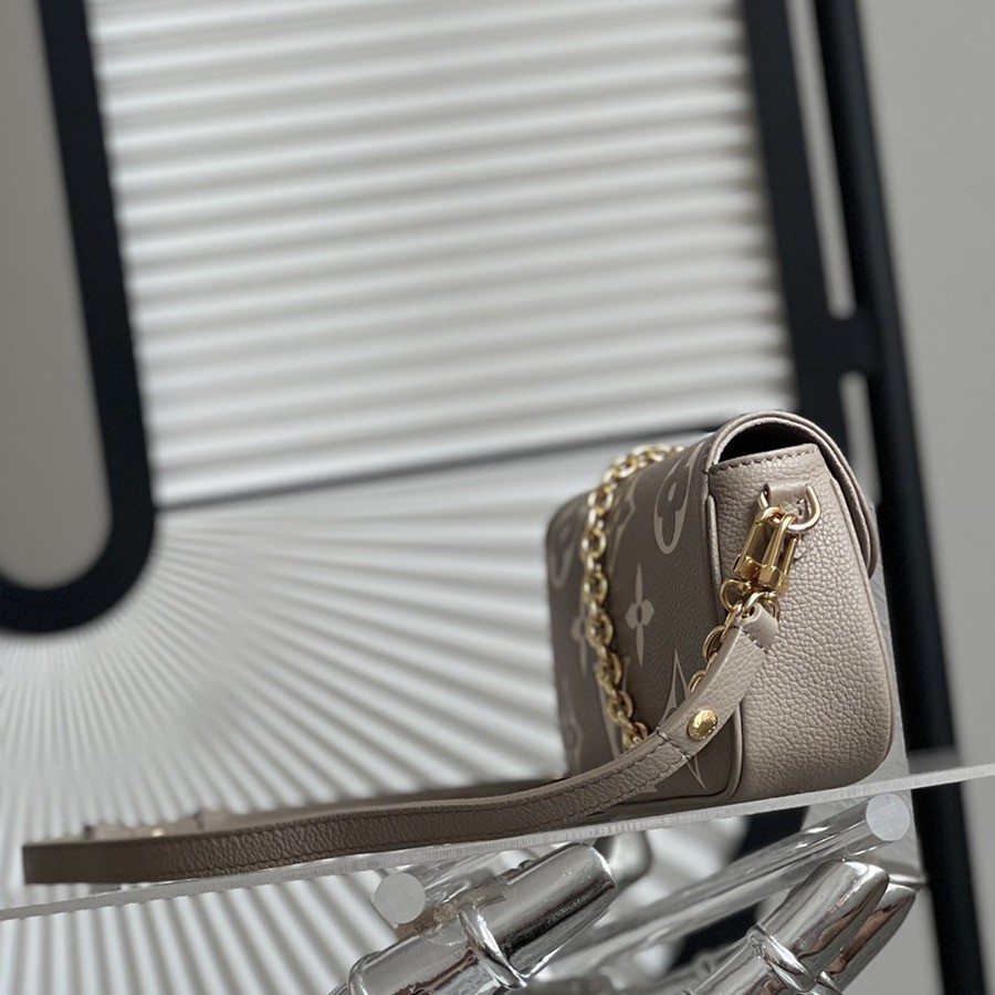 Wallet On Chain Ivy 手袋 M82211_2