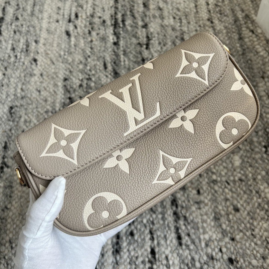 Wallet On Chain Ivy 手袋 M82211_7