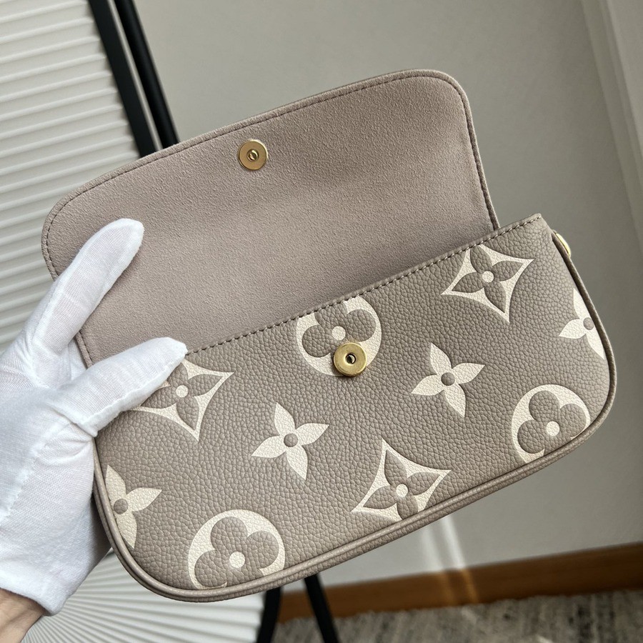 Wallet On Chain Ivy 手袋 M82211_8