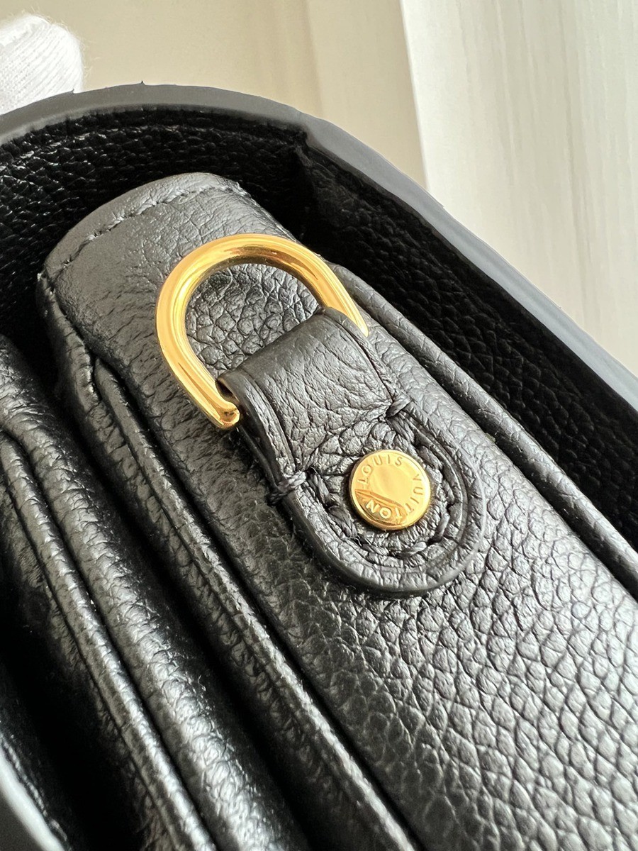 M41487 Pochette Metis郵差包_5