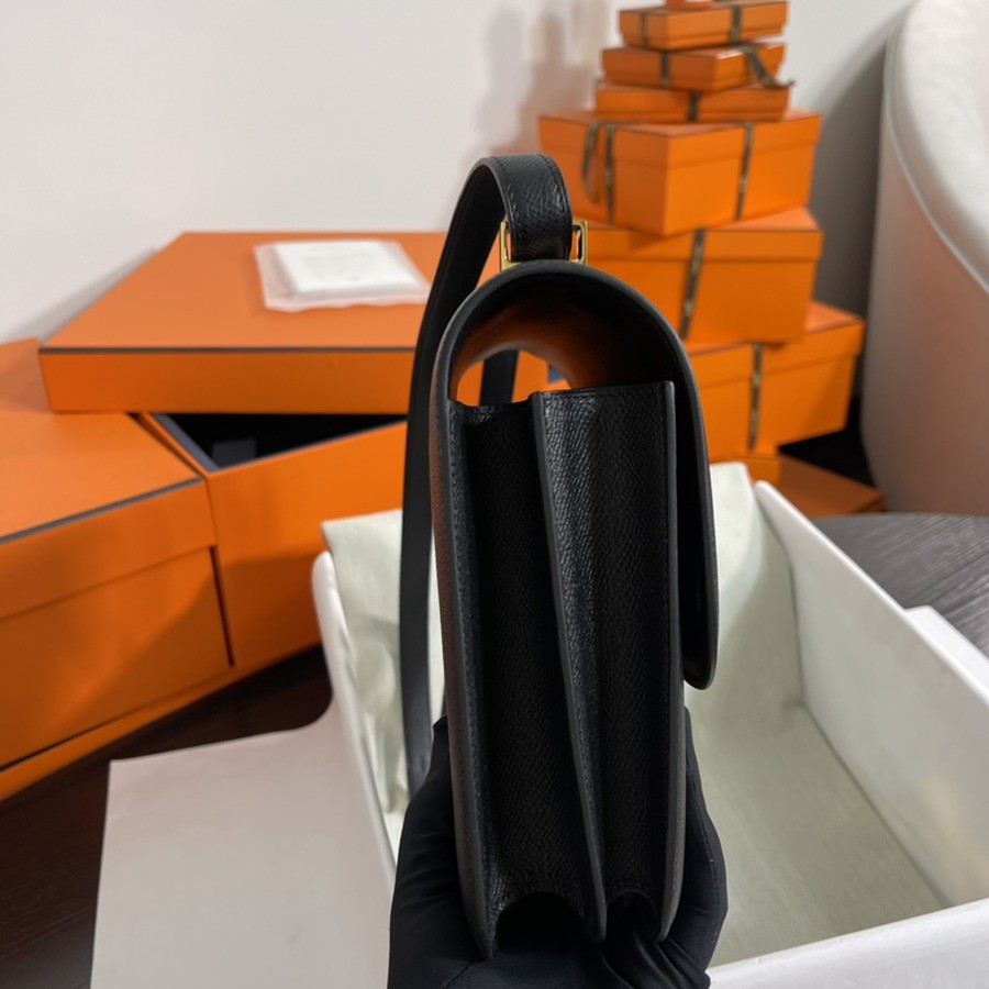 Constance 24 黑色金扣 Epsom皮_3