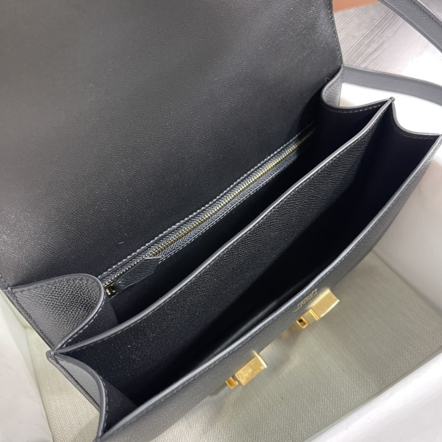 Constance 24 黑色金扣 Epsom皮_6