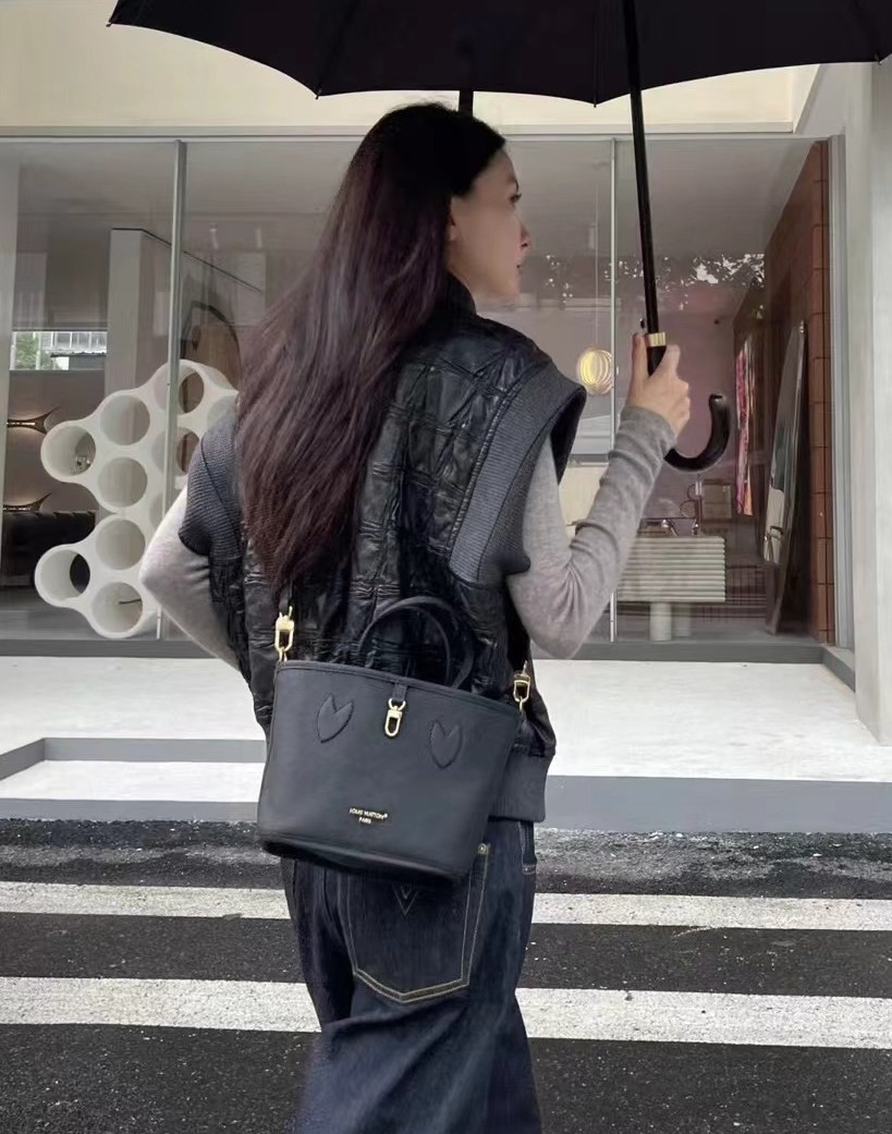 M12099 Neverfull Bandoulière Inside Out BB黑色_2