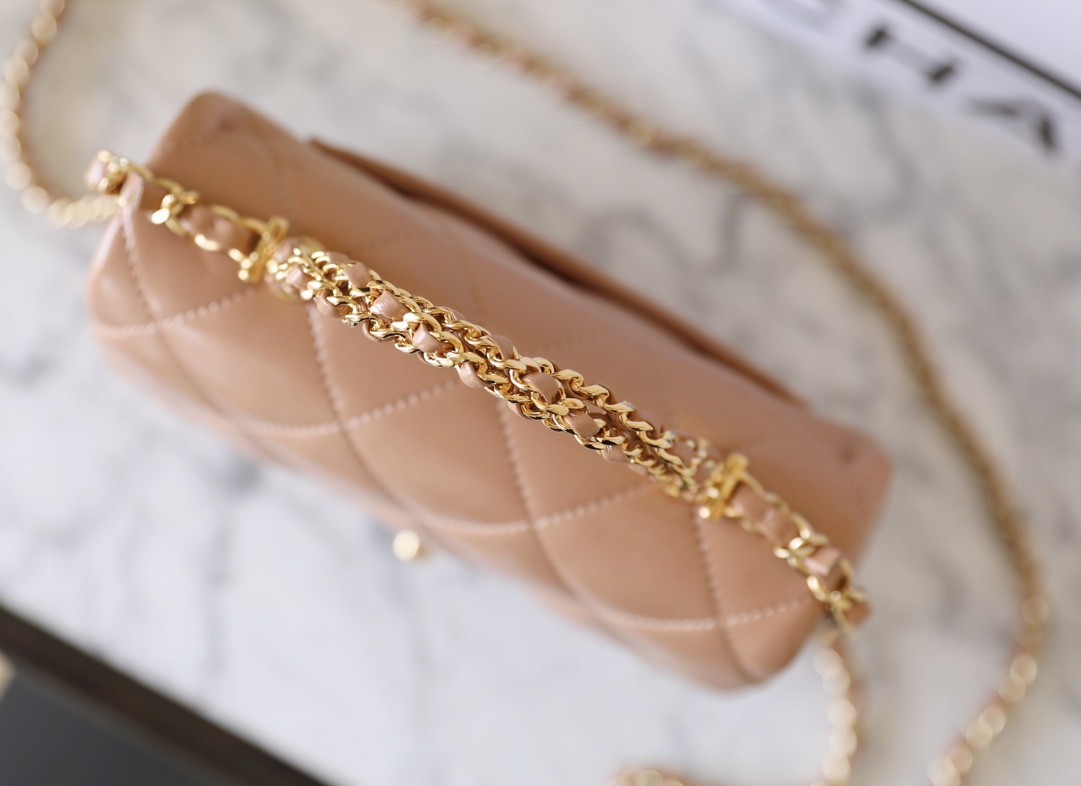 24B秋冬擰鏈手柄郵差包小號 奶茶色_5