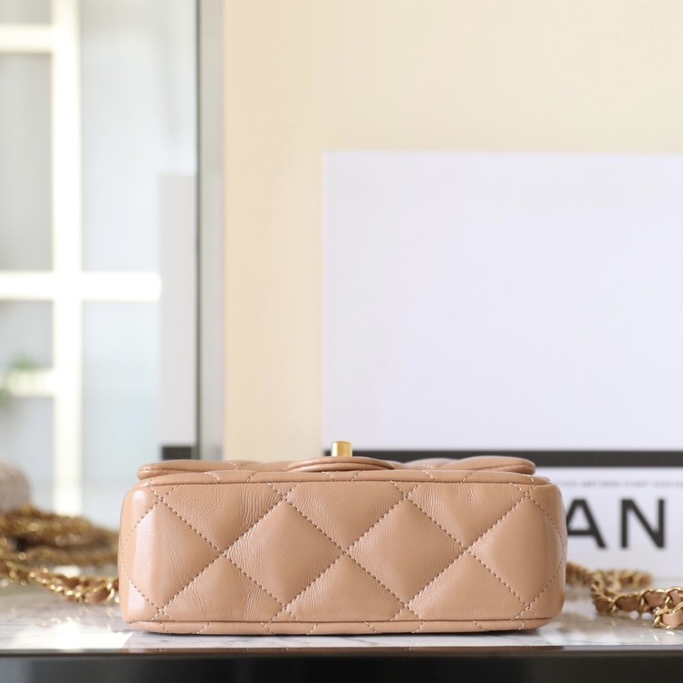 24B秋冬擰鏈手柄郵差包小號 奶茶色_6