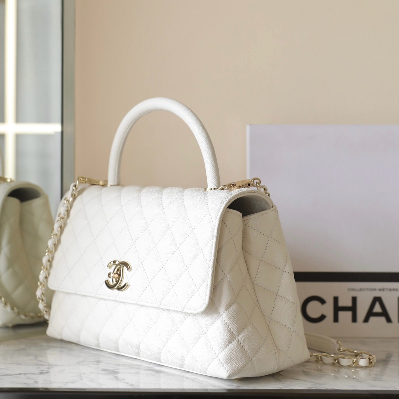 24A新版 CocoHandle手提口蓋包 白色 中號_5