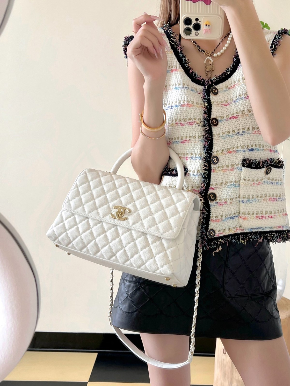 24A新版 CocoHandle手提口蓋包 白色 中號_2