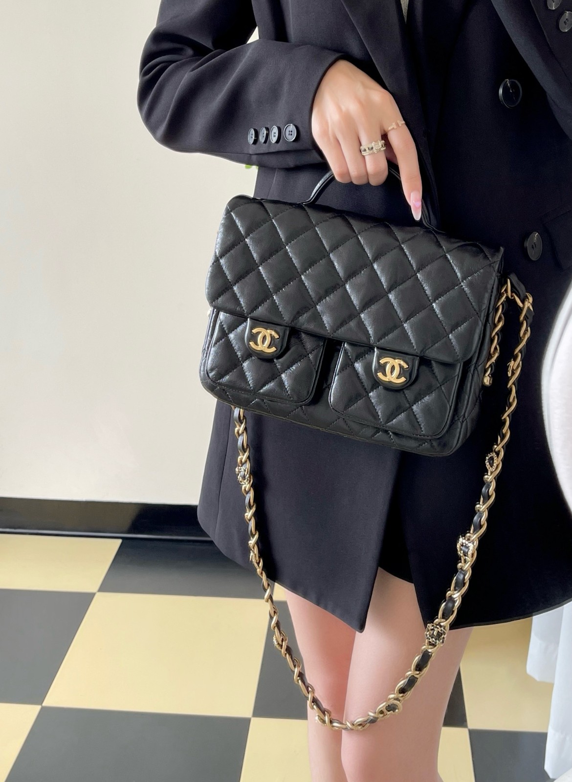 24A 手柄郵差包大號 黑色_5