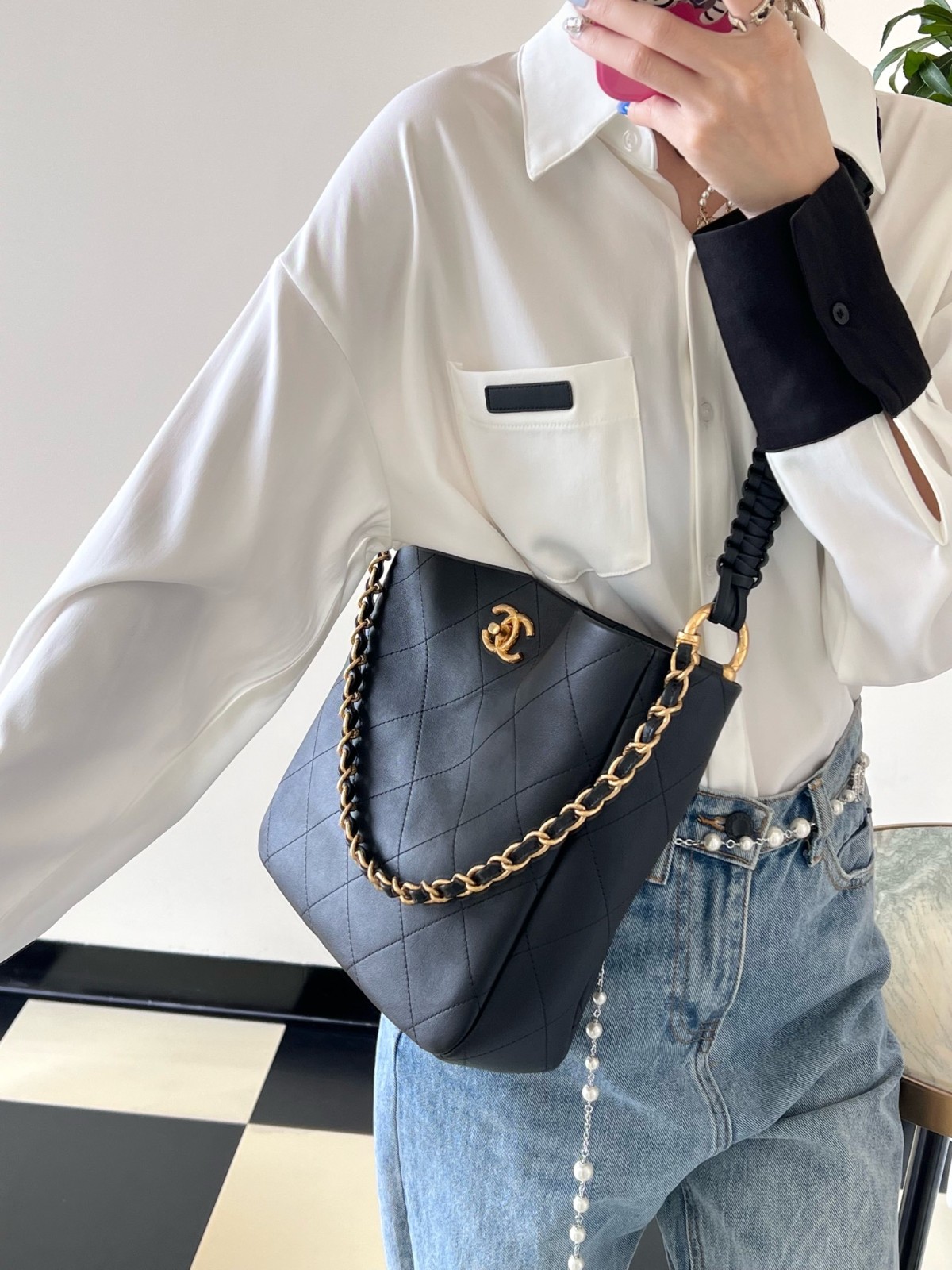 Hobo Handbang編織肩帶嬉皮包 黑色_7