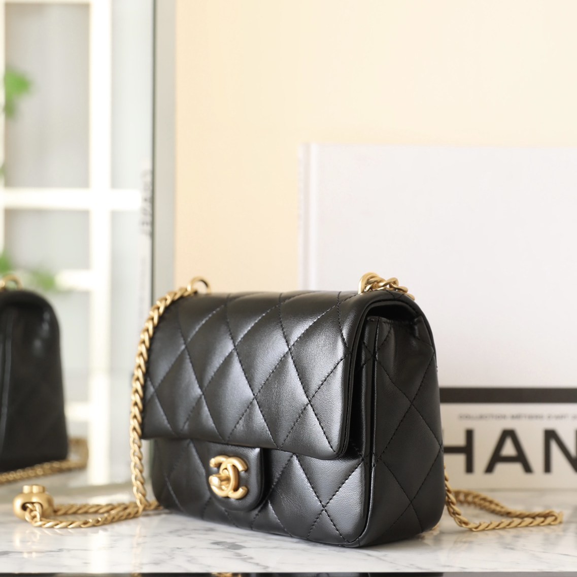 25C早春 愛心扣口蓋包 黑色 中號_3