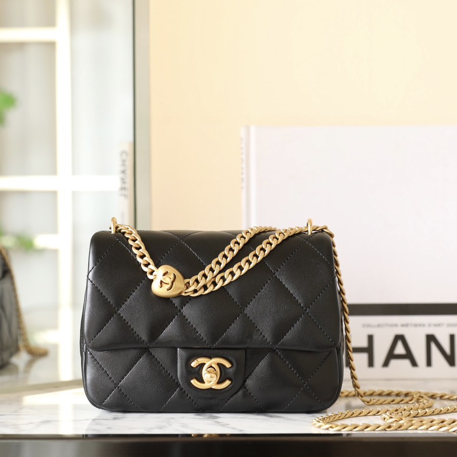 25C早春 愛心扣口蓋包 黑色 中號_1