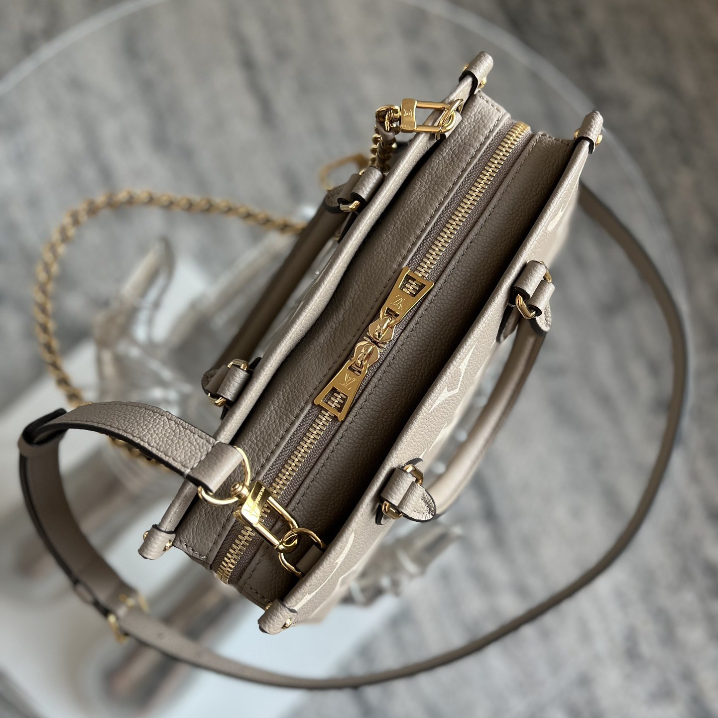 M23641 OnTheGo East West_4