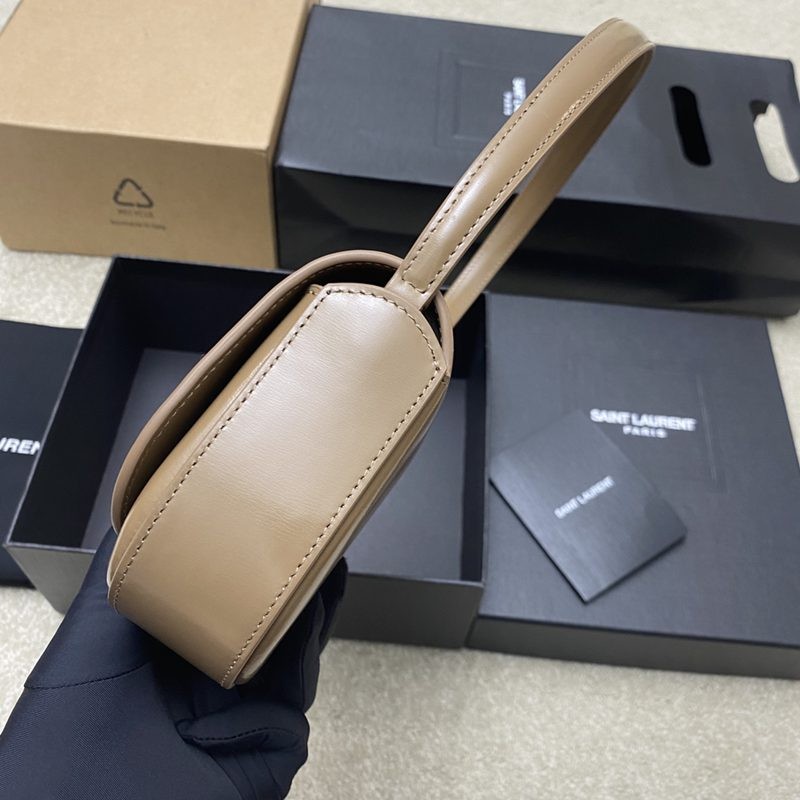 Voltaire皮革迷你肩背包 深木色_3