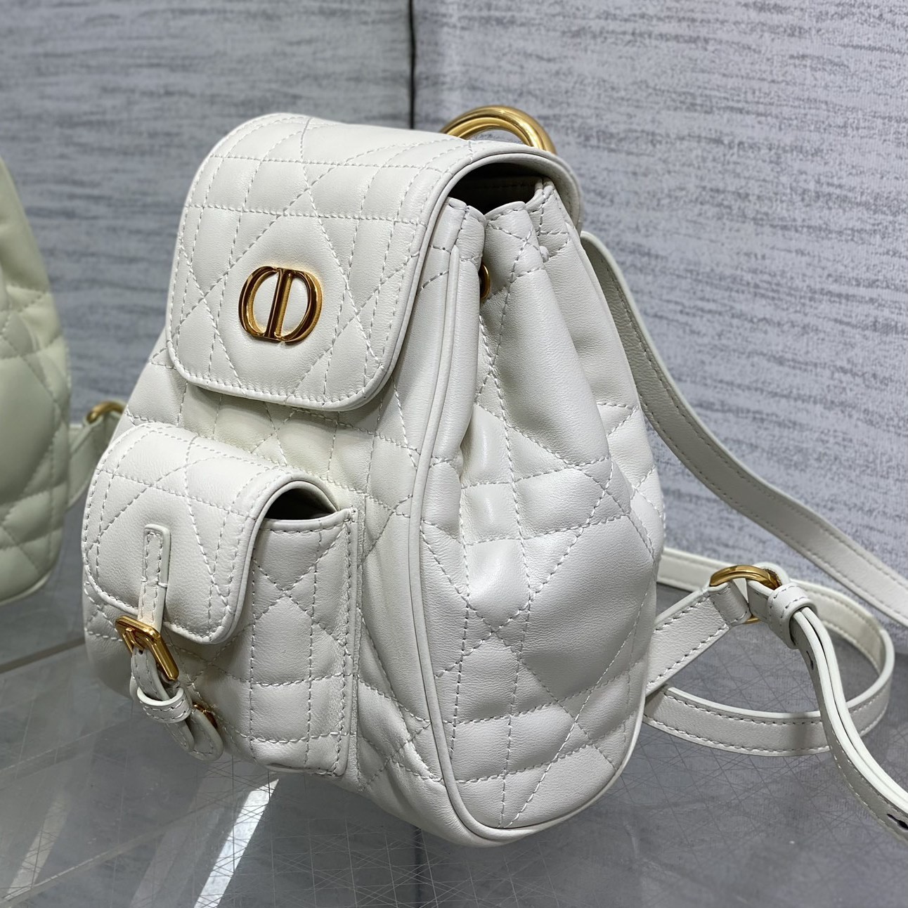 Caro 雙肩包奶白色_3