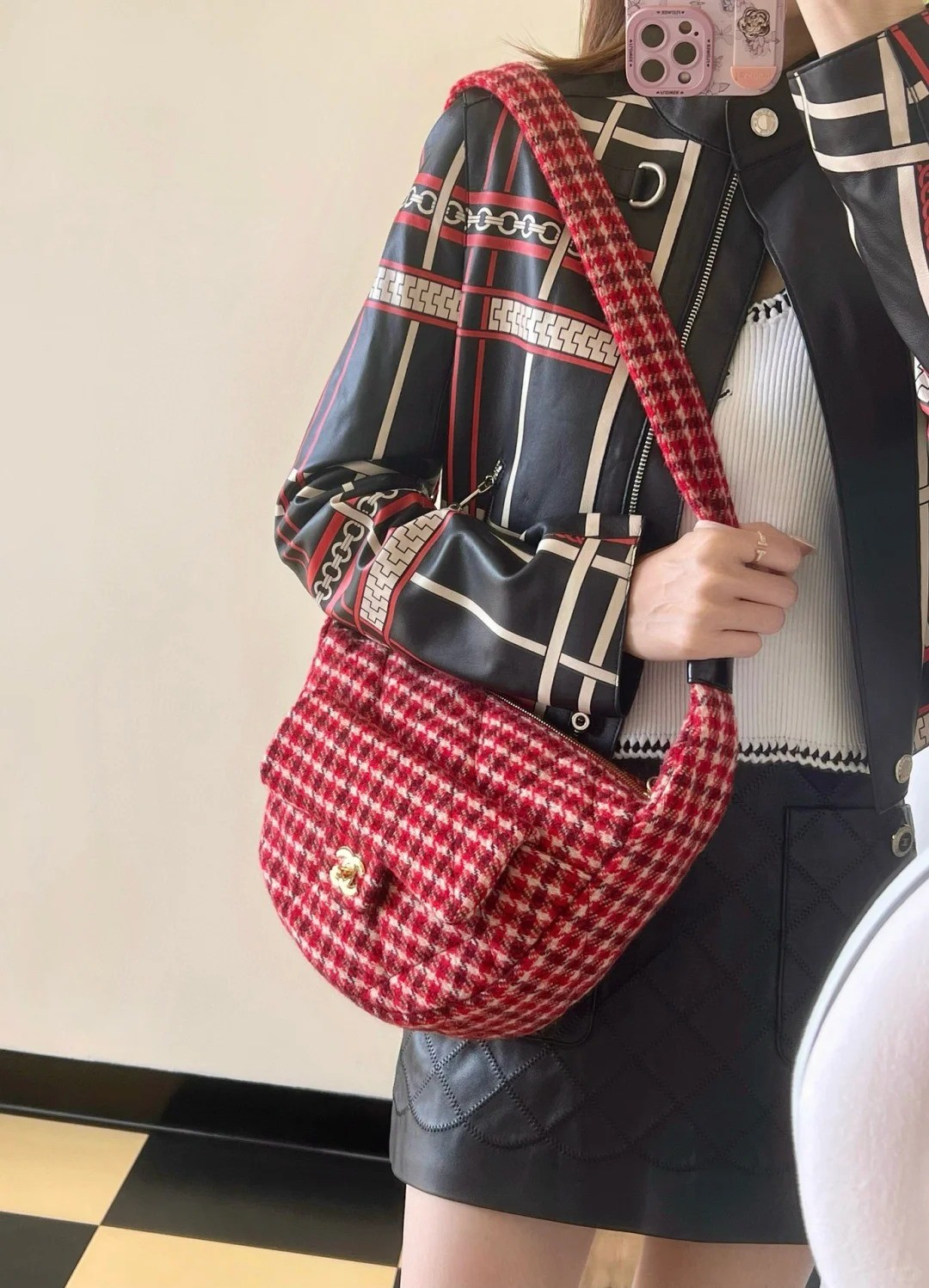 24N Coconeige千鳥紅格子Hobo半月包_8