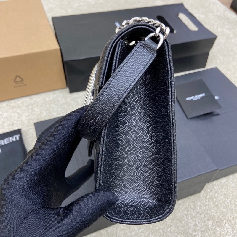 Envelope中號粒面手袋 信封包黑銀_3