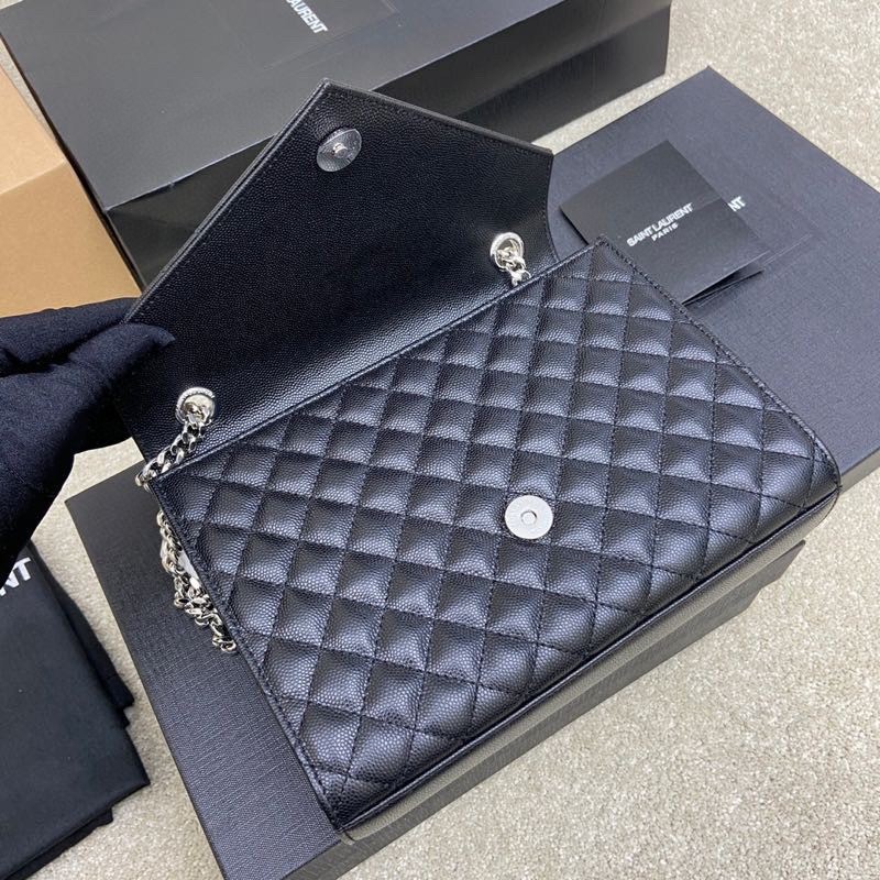 Envelope中號粒面手袋 信封包黑銀_7