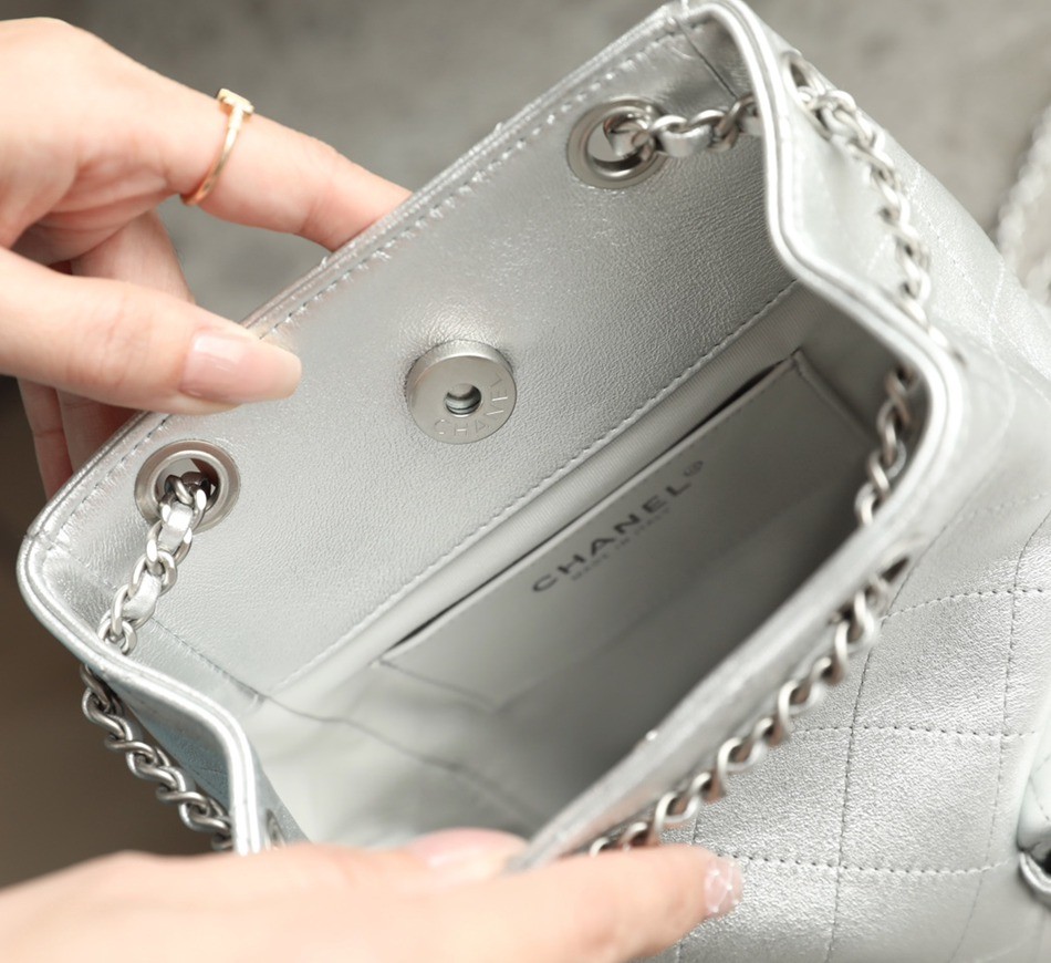 25C早春 抽繩雙肩背包 銀色_4