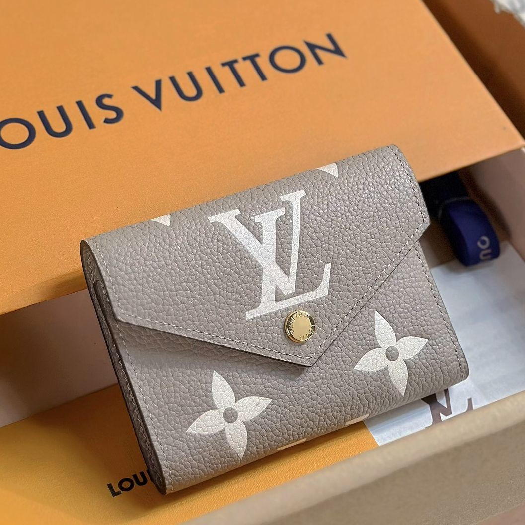 M81861 Victorine 短夾_1