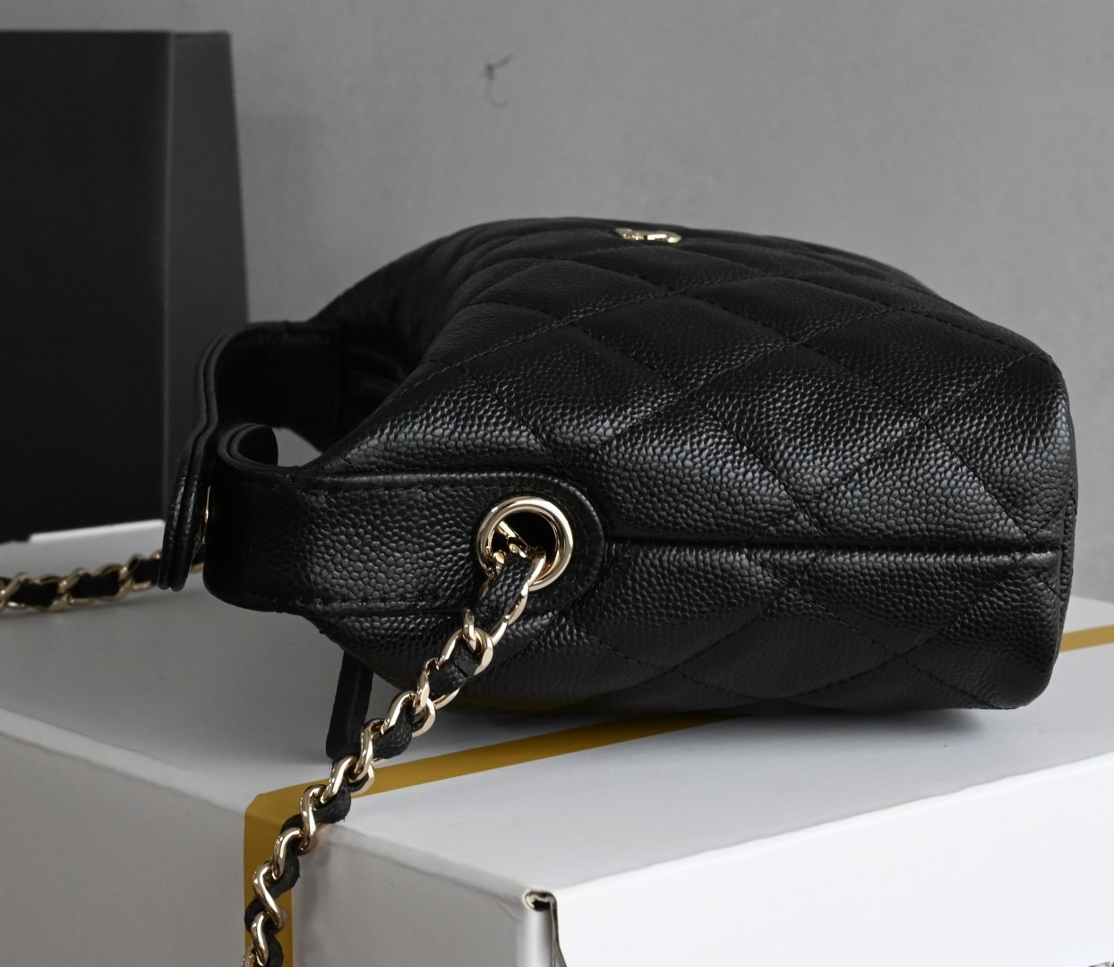 25C 手提Hobo飯盒包 黑色_3