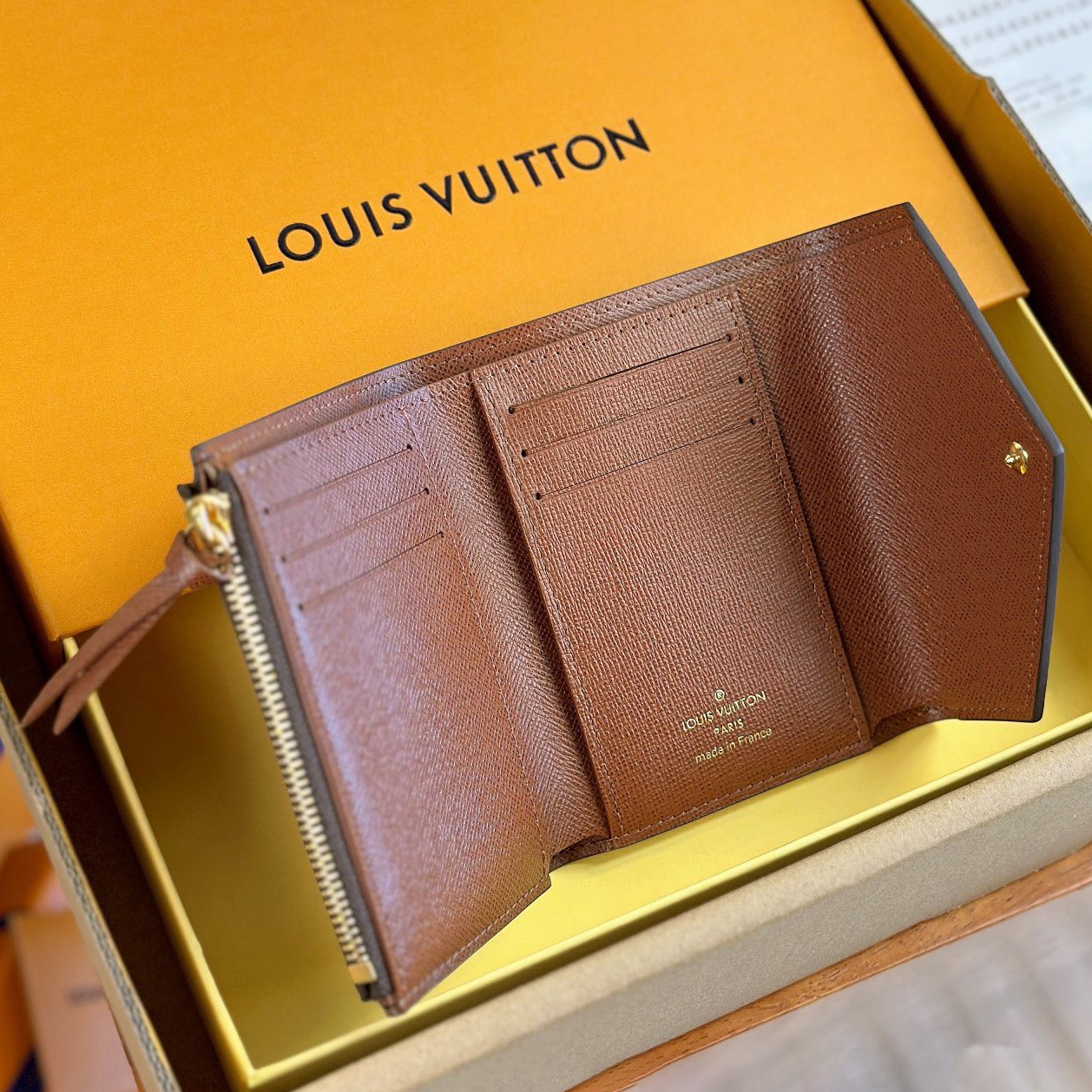 M62472 Victorine 錢包_3