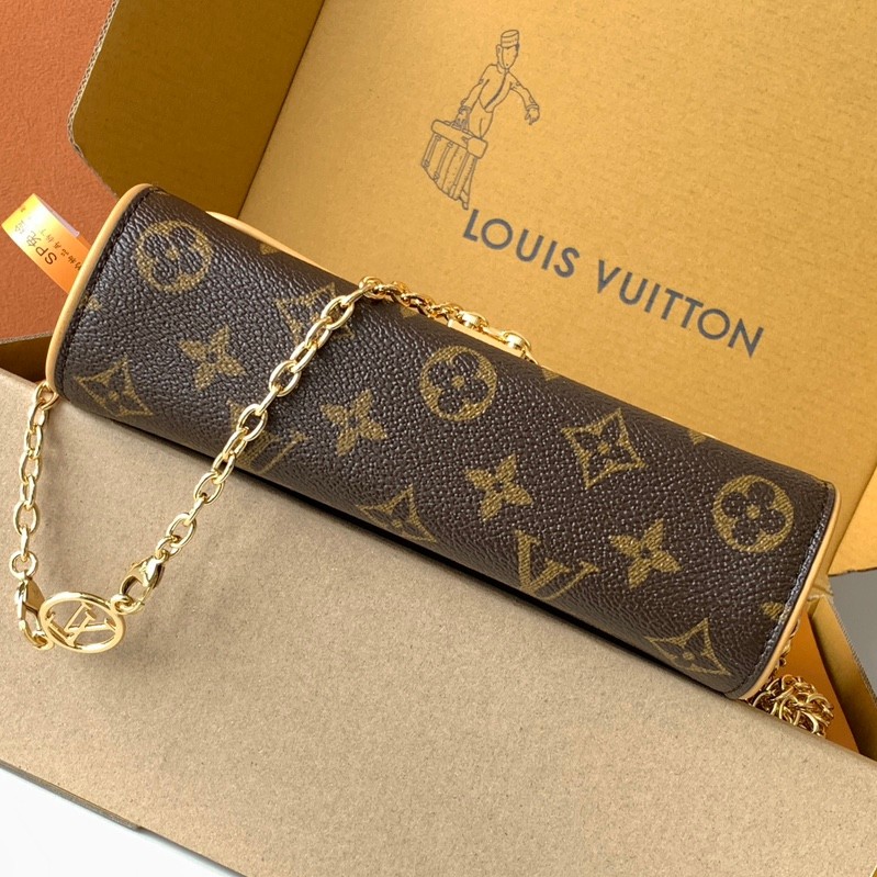 M13566 Pochette Camille鍊條包_4