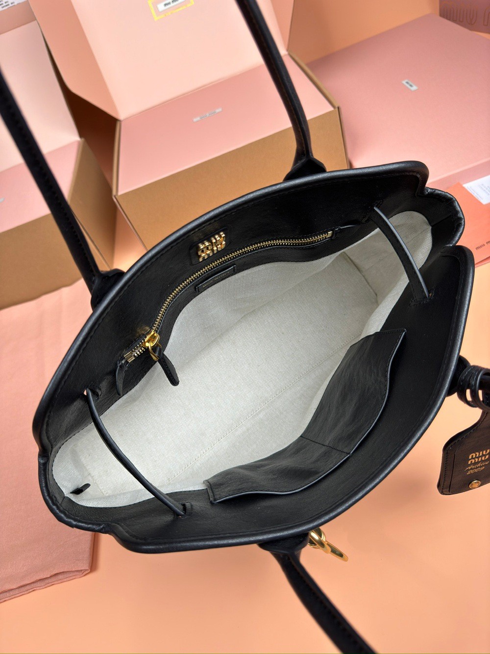 Adventure Nappa手提包中號黑色_4