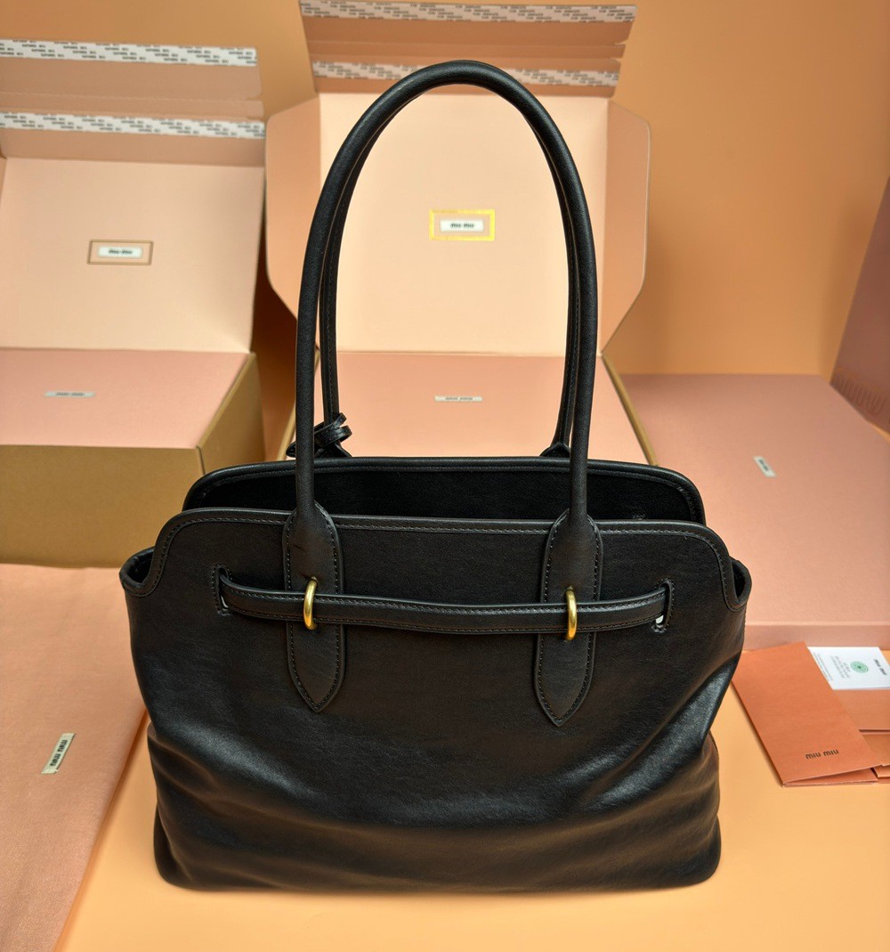 Adventure Nappa手提包中號黑色_3