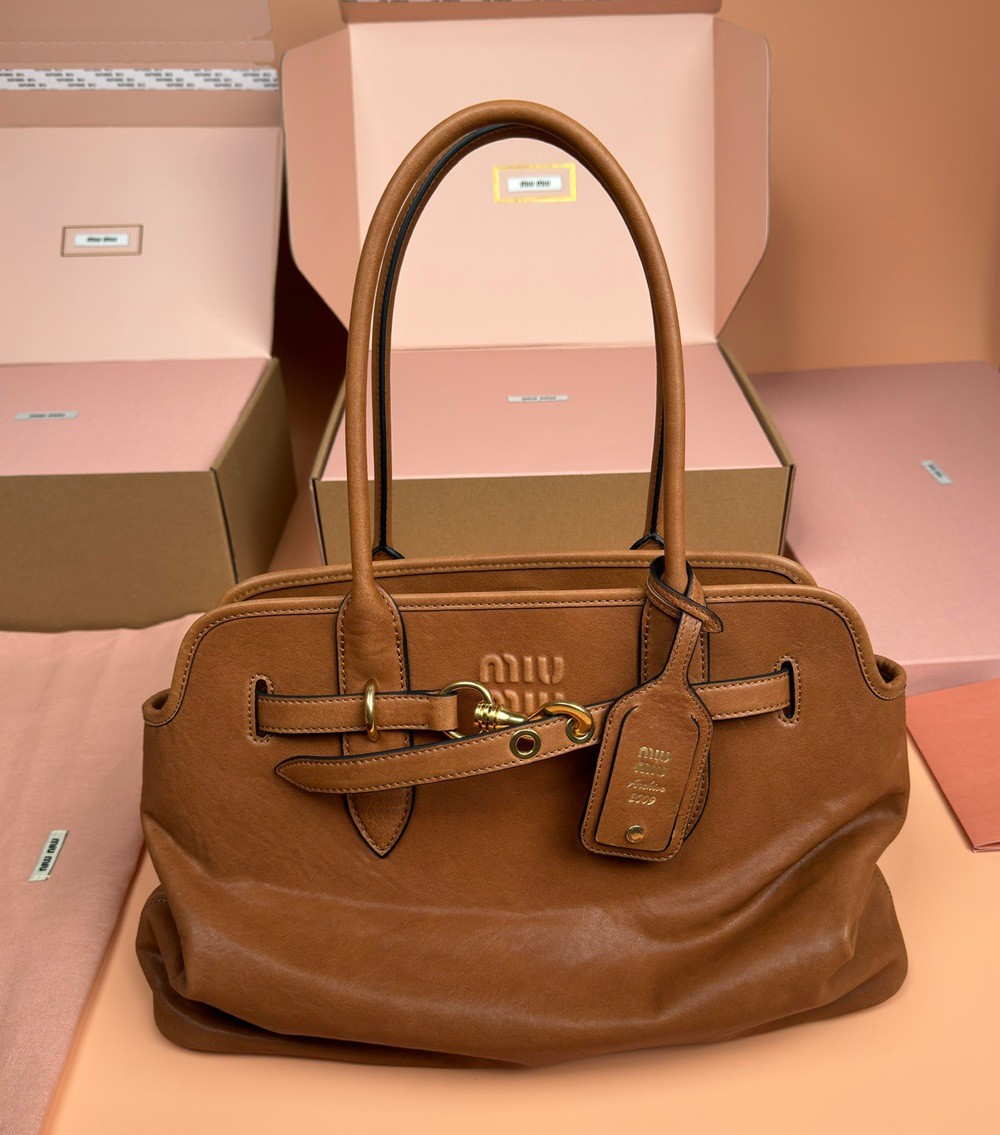 Adventure Nappa手提包中號橡木色_7