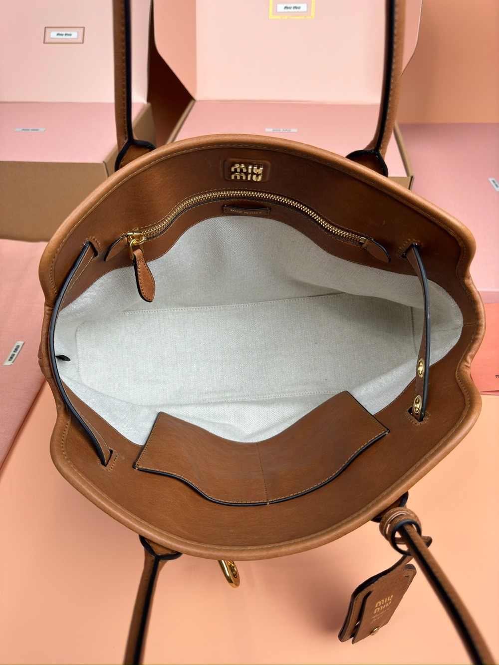 Adventure Nappa手提包中號橡木色_6