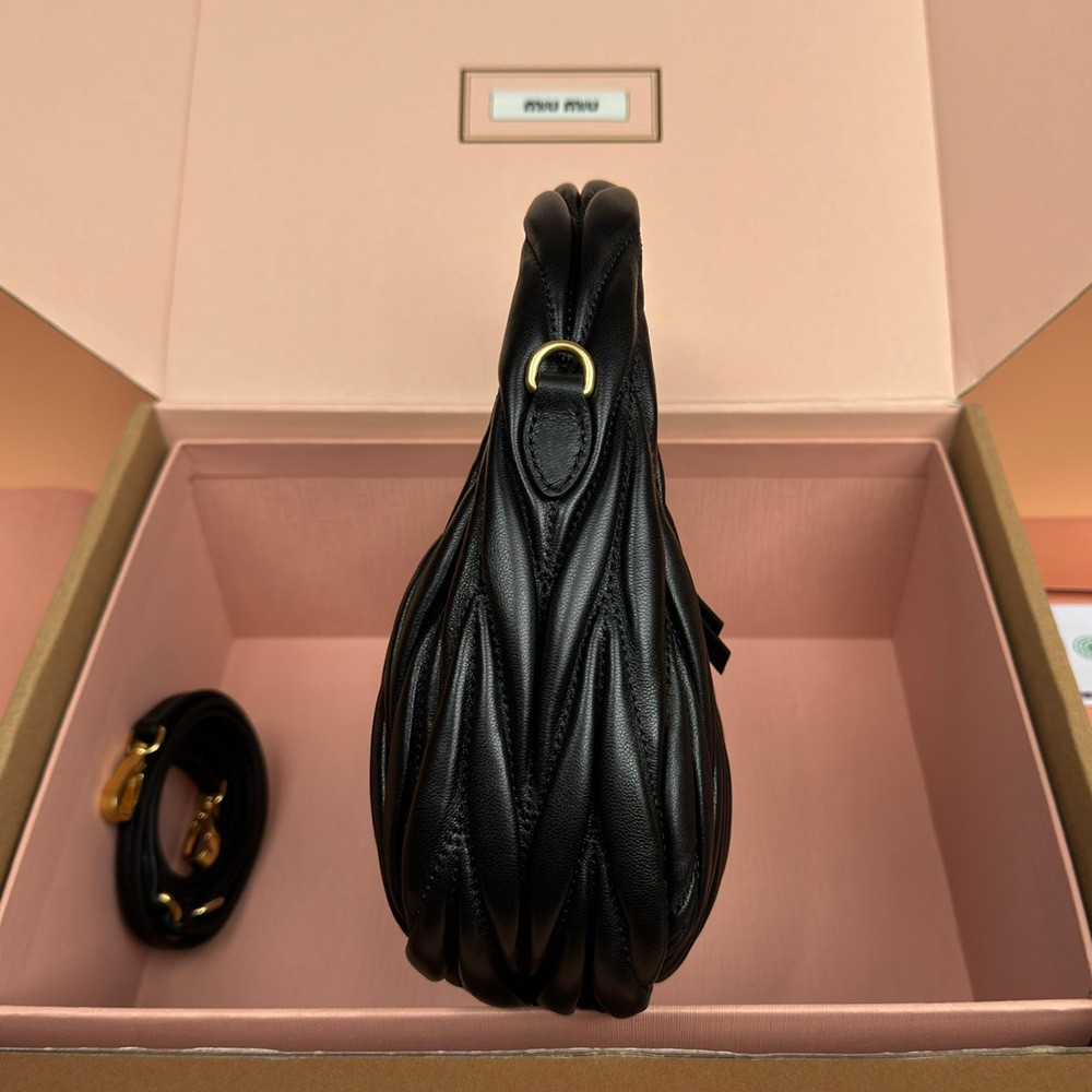 Wander Matelassé半月形Hobo手提包 斜挎包 黑色_3